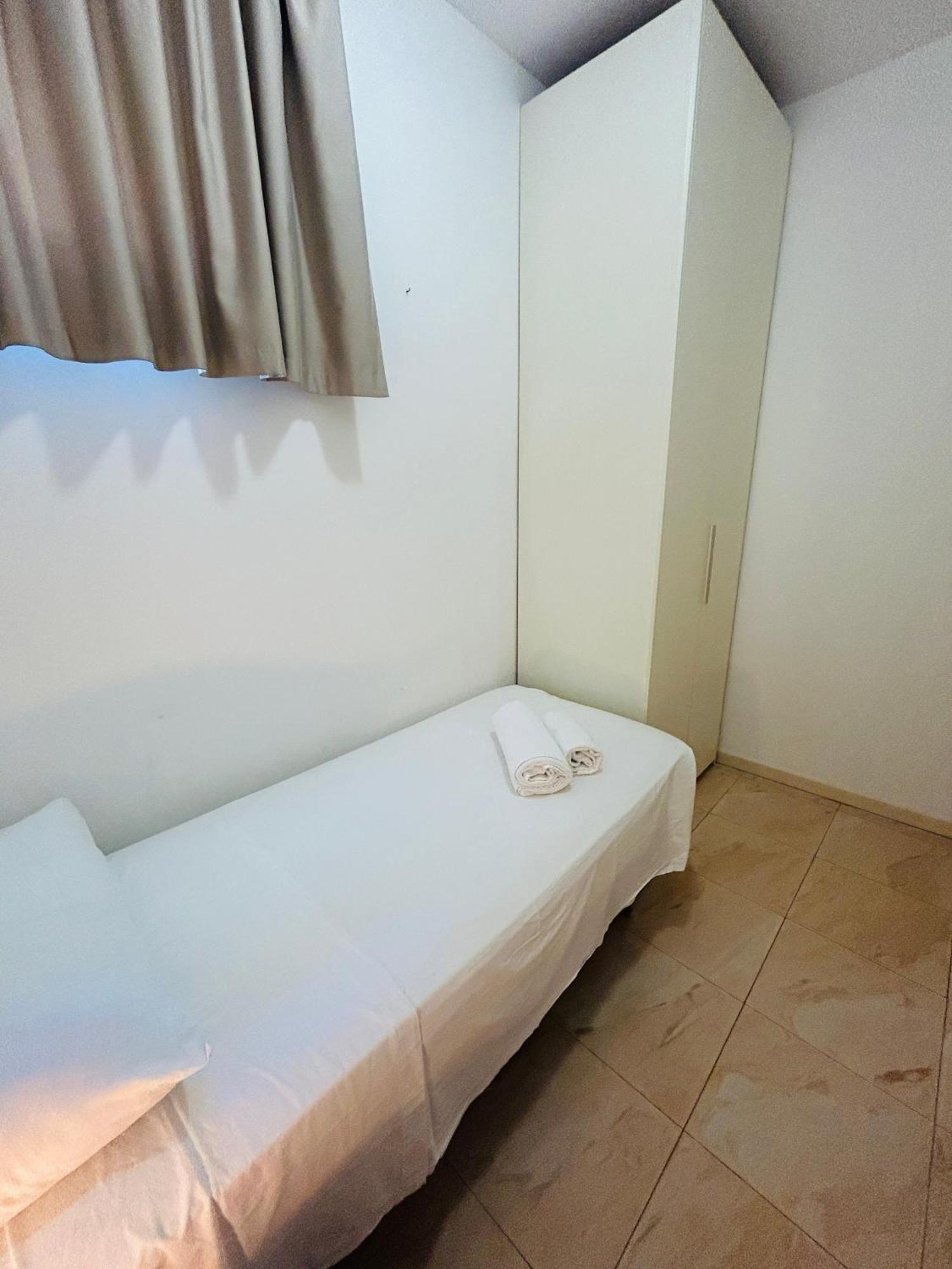 Damiano Chiesa Flexrent - Abissinia Apartman Riccione Kültér fotó